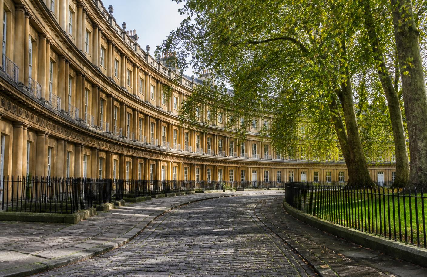 Conjunto circular de casas georgianas de The Circus en Bath